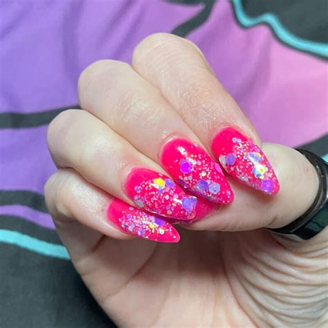 45+ Neon Hot Pink Nails To Try Out Right Now | Chasing Daisies