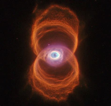 The Engraved HourGlass Planetary Nebula : r/spaceporn