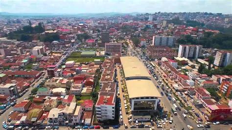 VIDEO. Une remarquable vidéo aérienne du centre-ville d'Antananarivo ...