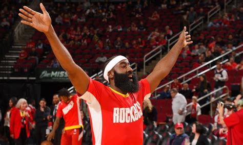 James Harden begins 2020 with new braids, headband look