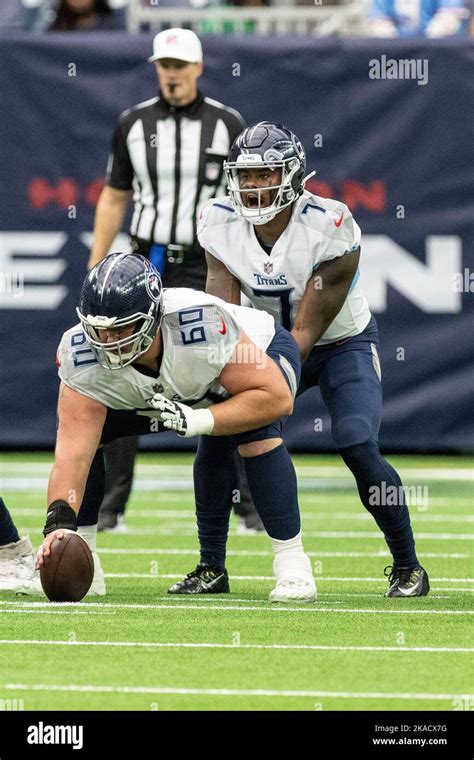 Tennessee Titans quarterback Malik Willis (7) takes his first NFL snap ...