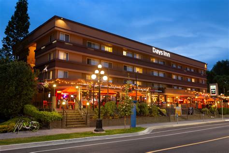 Days Inn by Wyndham Victoria On The Harbour | Victoria, BC Hotels