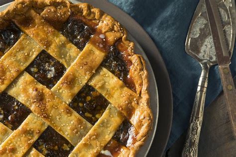 Easy Mincemeat Pie Recipe: This (Meatless) Mincemeat Pie Is Worth a Try ...