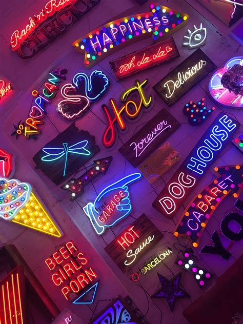 Beer, Neon Signs, London, Delicious, Hot, Root Beer, Ale, London England