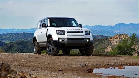 2023 Land Rover Defender Review: The no-compromise off-roader - Autoblog