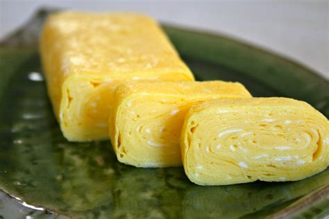 yukoscooking: Tamagoyaki / Japanese sweet rolled omelet