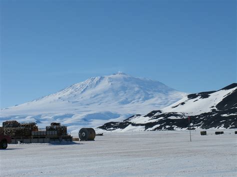 Lakewood's Wanderings and Scribbles.: Back in McMurdo Station, Antarctica