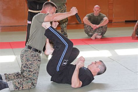 List of Krav Maga Techniques (Beginner & Advanced) - Black Belt Wiki