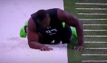 the other paper: Chris Jones has nutty wardrobe malfunction at NFL Combine (VIDEO) | Wardrobe ...