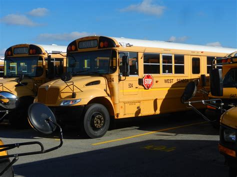 West Seneca Central School 524 | Bus lot - West Seneca, NY | Flickr