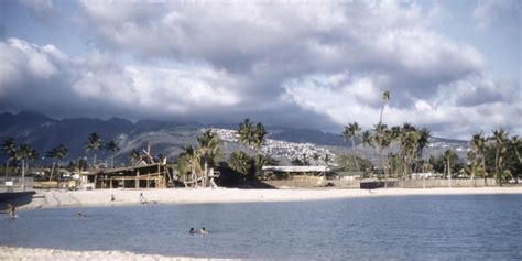 Tahitian Lanai And Papeete Bar Construction Honolulu O’ahu Island Hawai ...