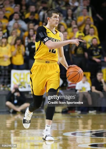 Guard Austin Reaves Photos and Premium High Res Pictures - Getty Images