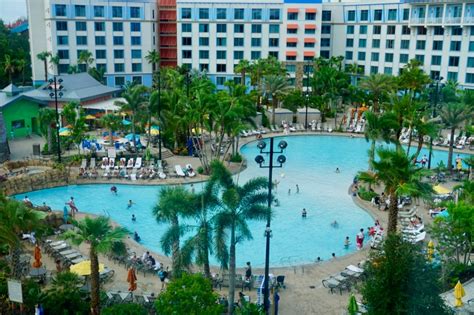 5 Best Reasons to Stay at Universal Studios Orlando Hotels - The Cactus Chronicles