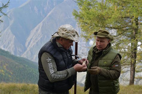 Vladimir Putin spends a weekend in the Siberian taiga (PHOTOS) - Russia ...