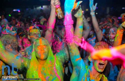 I must host a neon paint party one day. | Paint party, Painting birthday party, Neon painting