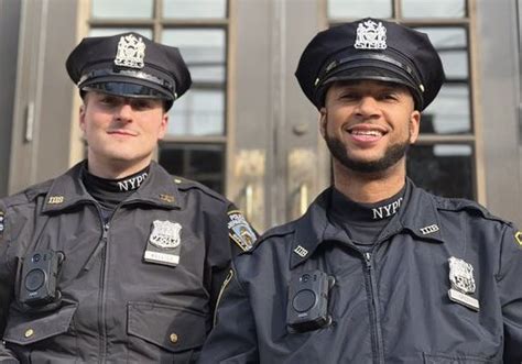 Hero cops from the 108th Precinct in Long Island City rescue newborn ...