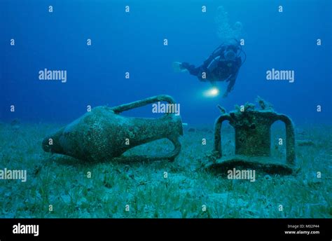 Underwater archaeology hi-res stock photography and images - Alamy