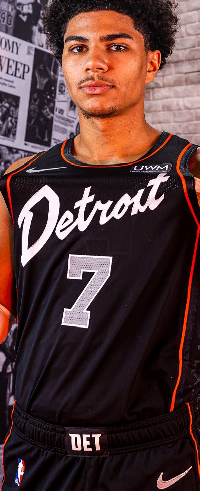 Detroit Pistons | Uniform Page