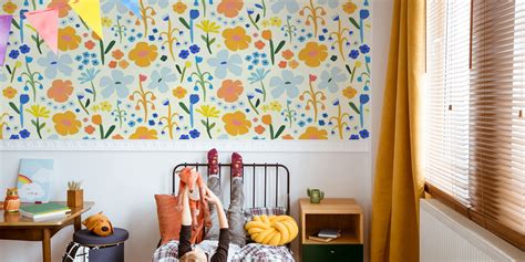 Kids Florals Wallpaper - Floral Pattern for Children's Room | Happywall