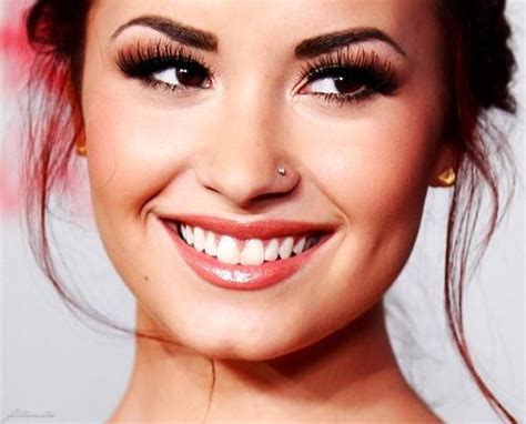 12 Celebs Who Upped Their Game With Nose Piercings - onedio.co