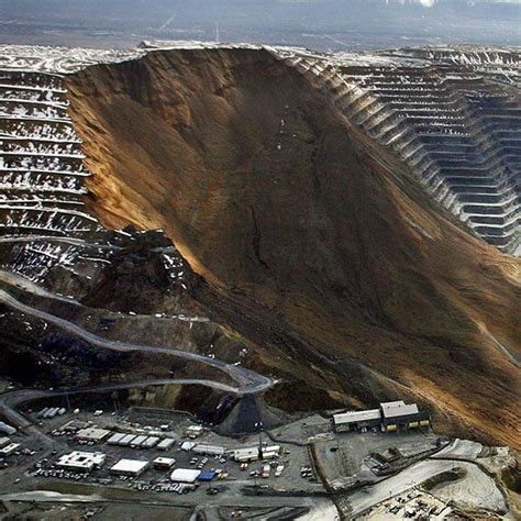 Photograph of the Largest Landslide Ever Recorded in the United States | Amazing nature, Natural ...