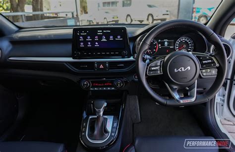 2022 Kia Cerato GT hatch-interior – PerformanceDrive