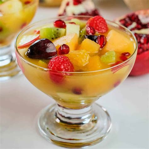 Easy Fruit Salad With Orange Juice - The Delicious Crescent