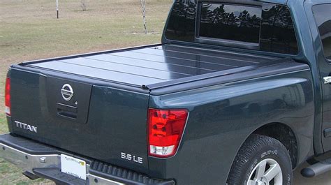 2017 Nissan Titan Bed Cover For Your Truck - Peragon®