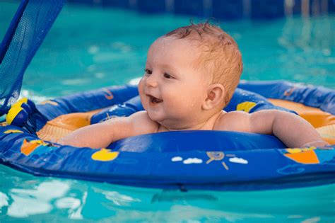 Best Pool Floats For Babies {2019} Review | Pools Point