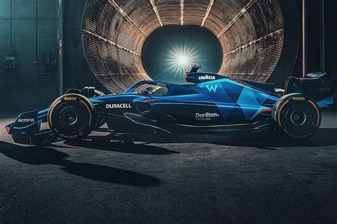 Williams reveals 2022 livery on F1 show car