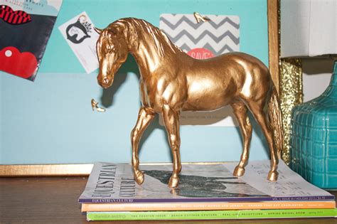 DIY: Gold Horse Statue | Horses & Heels