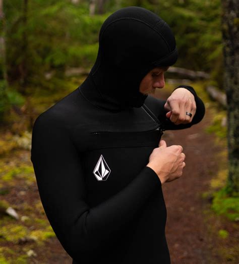 Volcom Modulator 5/4/3 Hooded Wetsuit Review - Cleanline Surf Blog | Cleanline Surf