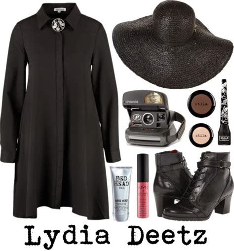 COSTUME: Lydia Deetz from "Beetlejuice"