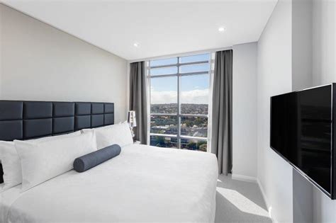 Meriton Suites North Sydney Serviced apartment - Deals, Photos & Reviews