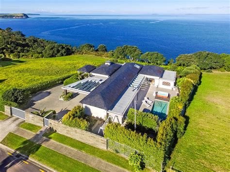 A DREAM ON THE CLIFF TOP | New Zealand Luxury Homes | Mansions For Sale ...