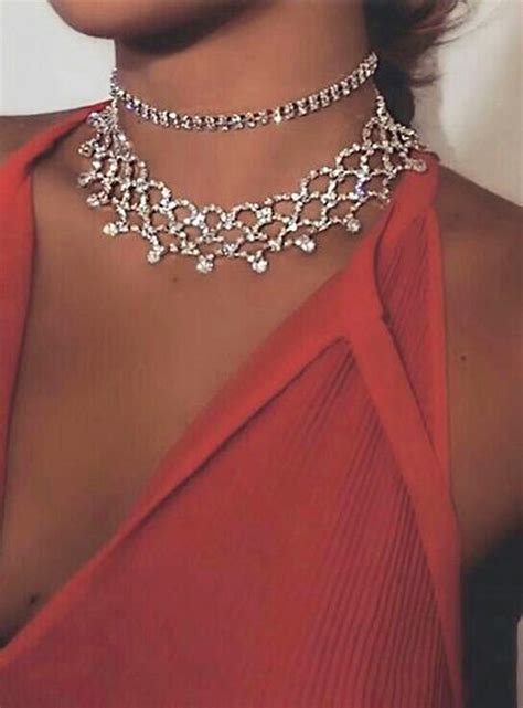 How to Wear a Choker? - 50+ Choker Necklace Outfit Ideas – MyBodiArt