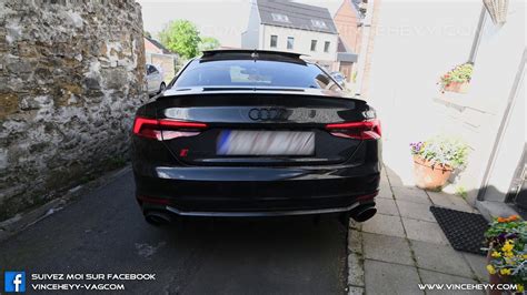 Audi A5 (F5) - Rear taillights with daytime running lights - YouTube