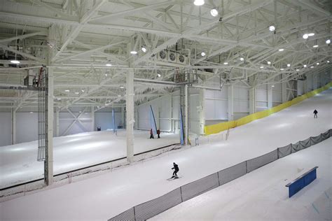 American Dream Mall Reopens Its Indoor Ski Slope