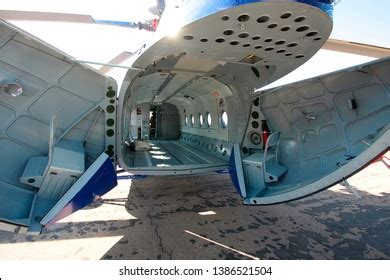 Interior View Empty Cargo Helicopter Fuselage ภาพสต็อก 1386521504 | Shutterstock