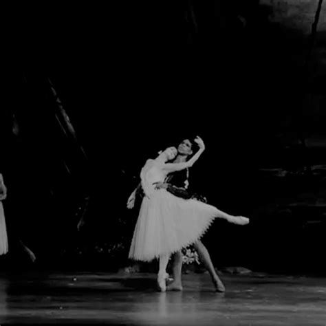 [mermaid] | stcrwar: Giselle, ou les Wilis - Act II Pas de...