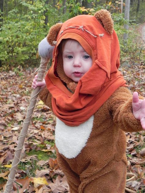 Little ewok!!!! Diy Girls Costumes, Toddler Halloween, Family Costumes, Ewok Halloween, Newborn ...