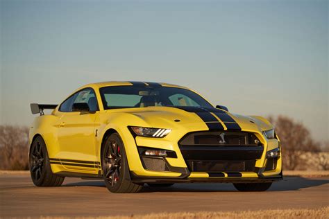 Grab This Yellow Ford Mustang Shelby GT500, Make It Your Nightcap ...