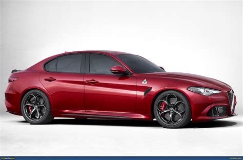AUSmotive.com » Alfa Romeo shows off the new Giulia