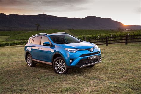 2015 Toyota RAV4 arrives in UK