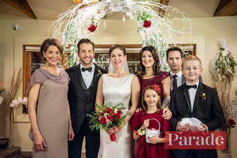 Exclusive Pics! Marrying Father Christmas Premieres on Hallmark Movies ...