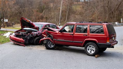 4 injured in 2-car crash with entrapment in Lower Windsor Township