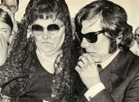 Funeral- Sharon Tate, August 13, 1969, Sharon's family at her funeral ...