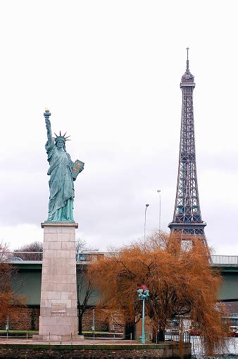 Eiffel Tower And Statue Of Liberty Stock Photo - Download Image Now - iStock