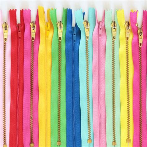 TYPES OF ZIPPER - Types, Sizes and Measuring Zips | TREASURIE