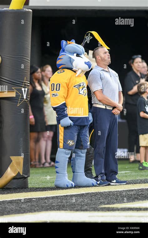 Nashville, TN, USA. 16th Sep, 2017. Nashville Predator mascot Gnash ...